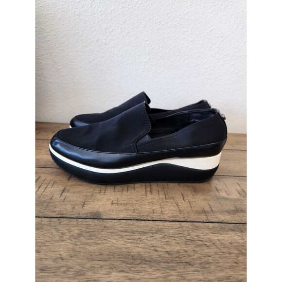 DONALD PLINER Lizzee Slip On Shoe Sneaker Womens Size 10 M Black/White - Picture 1 of 15